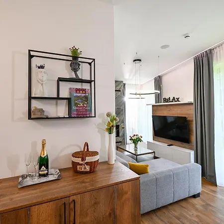 Ovruc - Rodinny 111 Aparthotel 4*