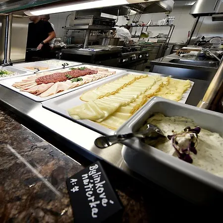 Ovruc - Rodinny 111 4*